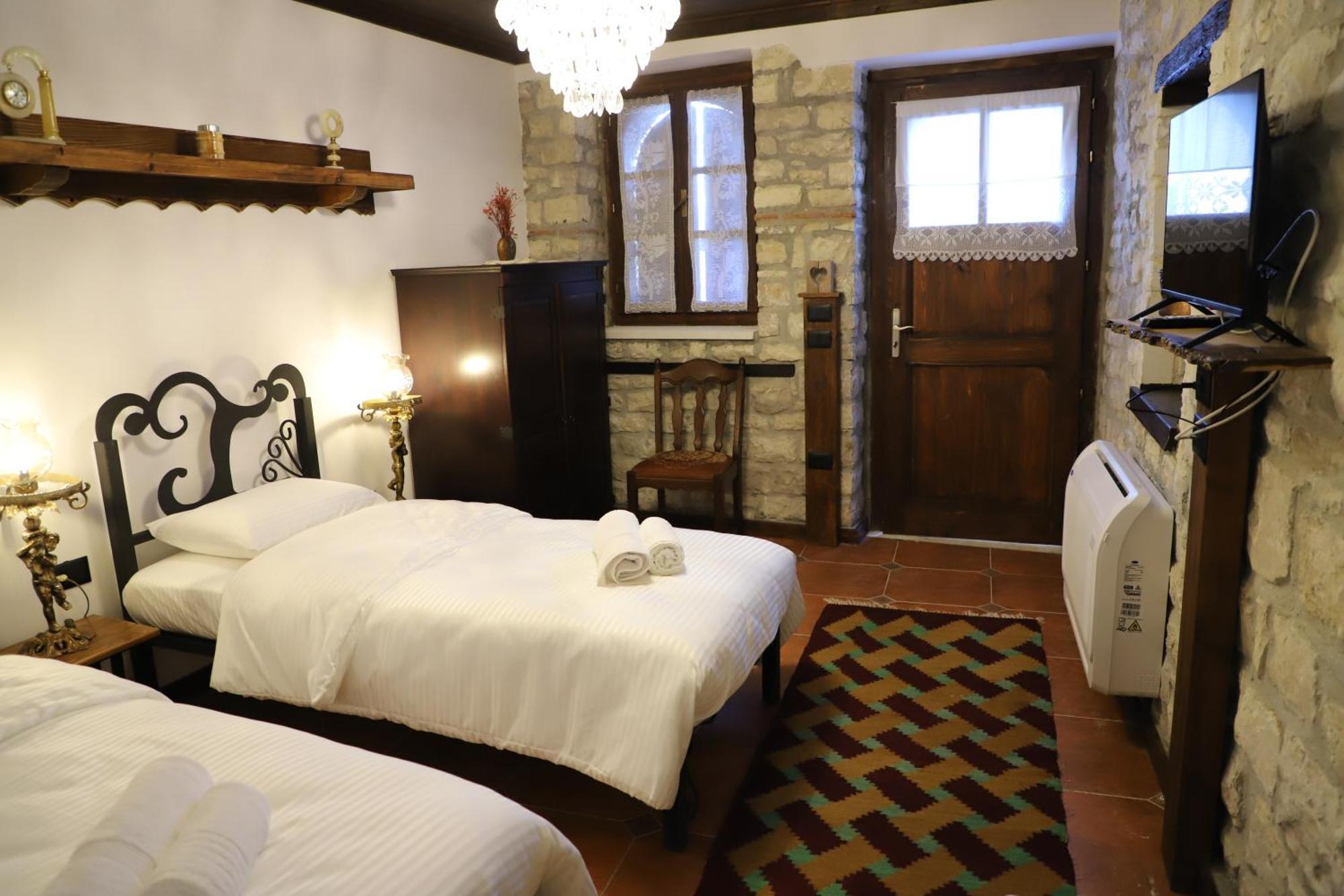 Vila Art Berat Castle Zewnętrze zdjęcie