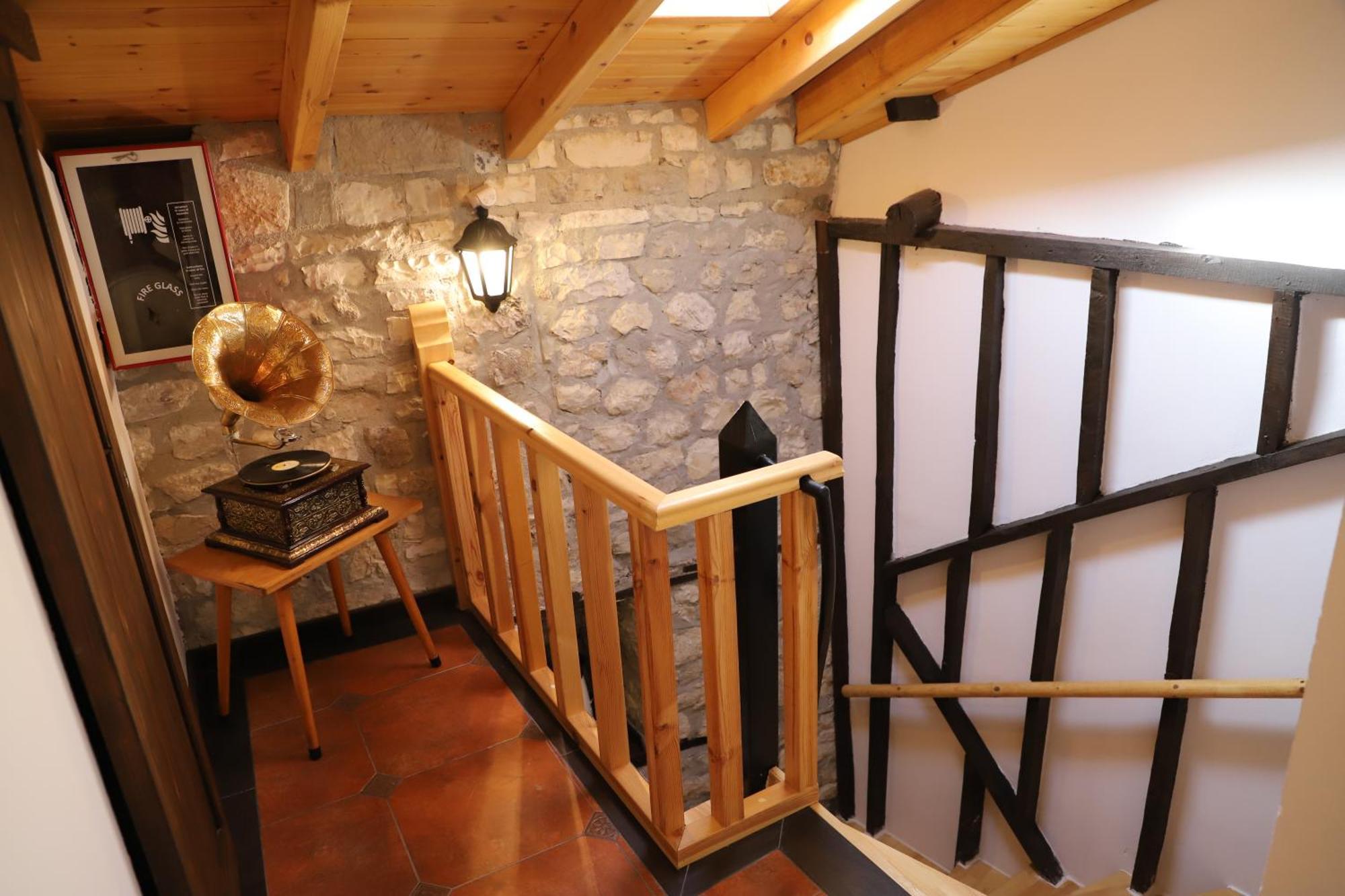 Vila Art Berat Castle Zewnętrze zdjęcie
