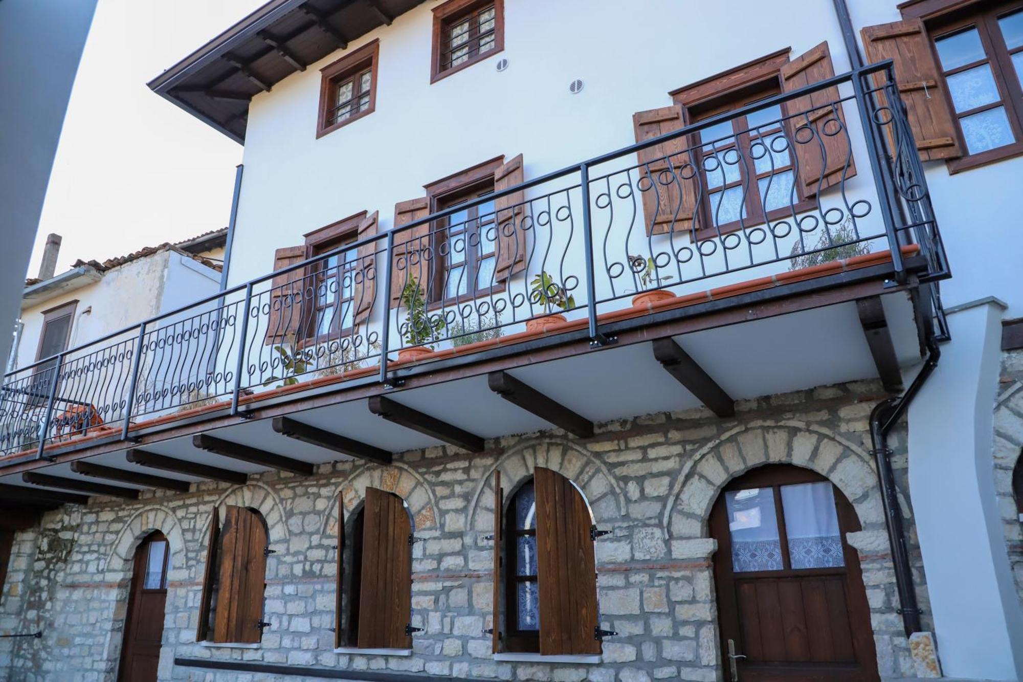 Vila Art Berat Castle Zewnętrze zdjęcie